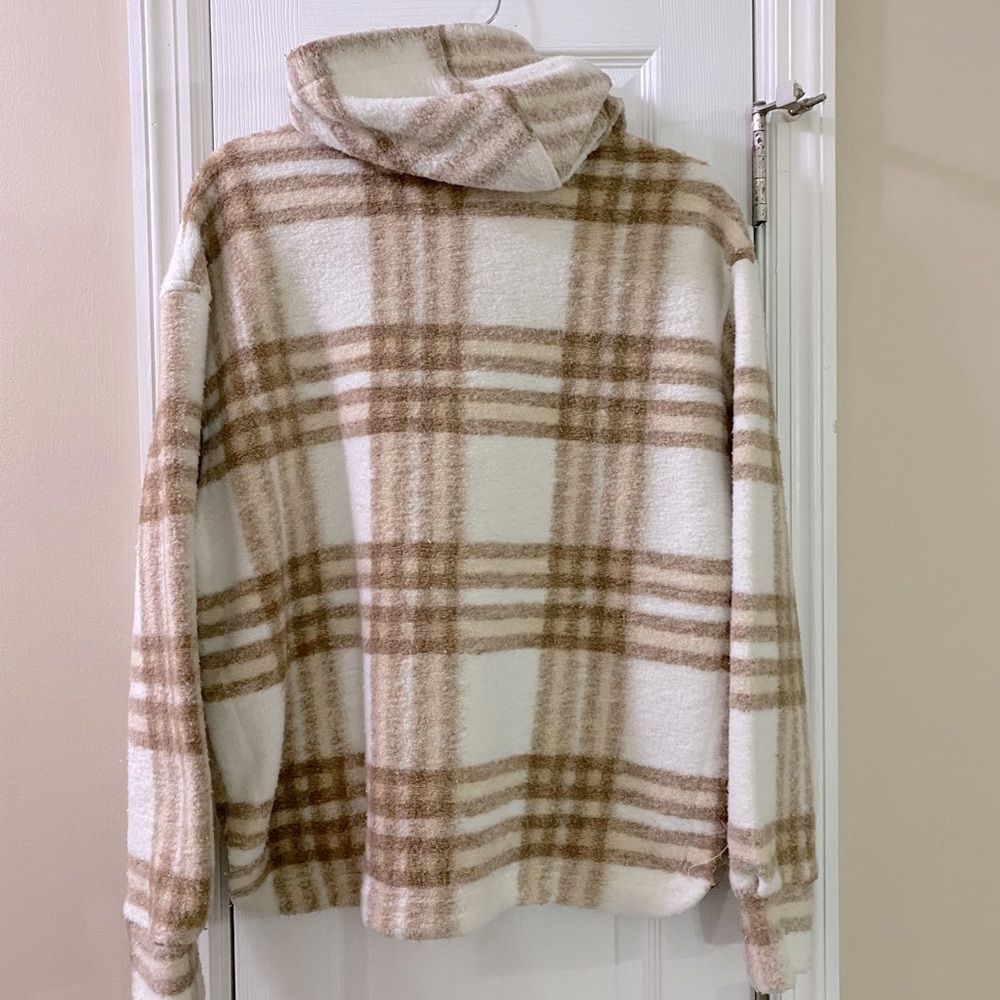 Pullover - Picture 3 of 3